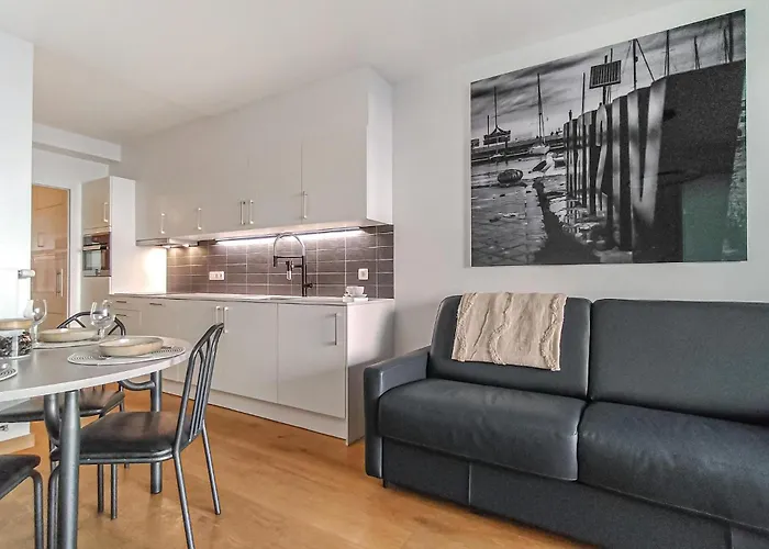 Апартаменти Cozy In *