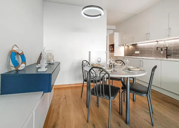 Апартаменти Cozy In *